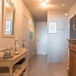 Lecomte - Aldis 143 Apartment